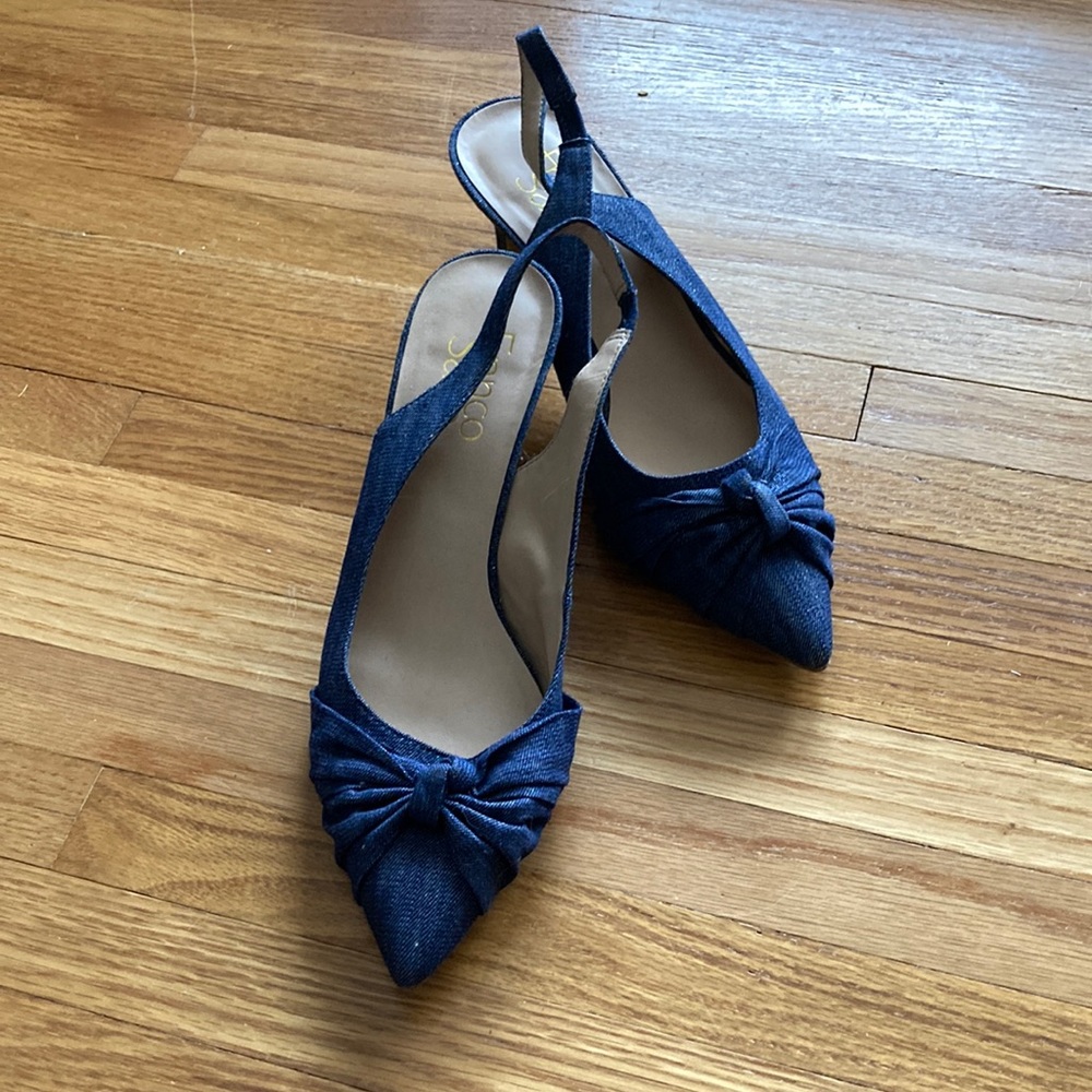 Franco Sarto low heel sandal